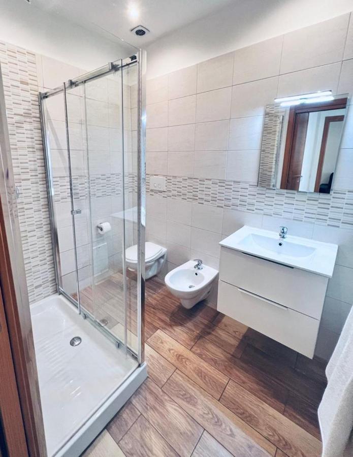 Macario Apartment In The Old Town Bari Bagian luar foto