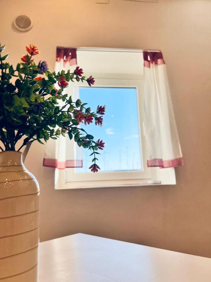 Macario Apartment In The Old Town Bari Bagian luar foto