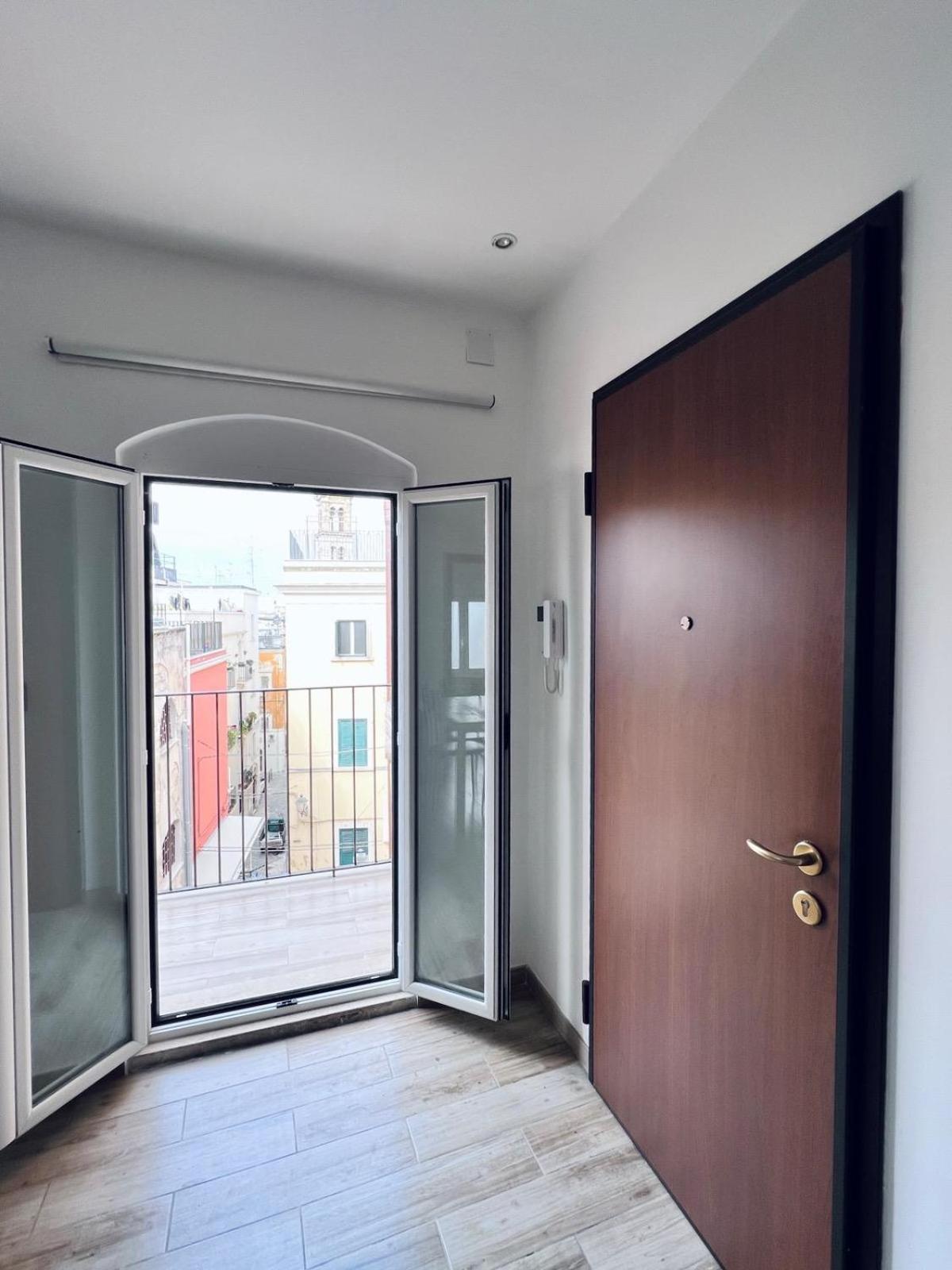 Macario Apartment In The Old Town Bari Bagian luar foto