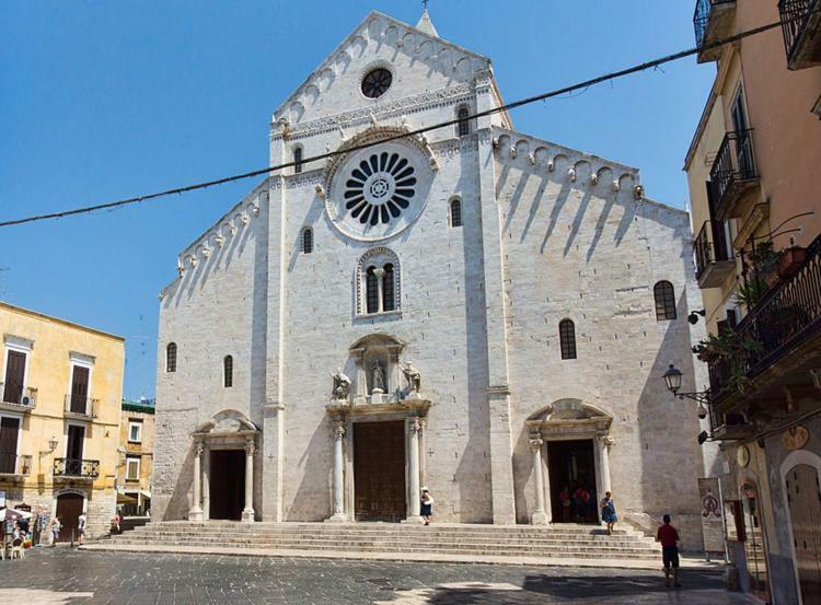 Macario Apartment In The Old Town Bari Bagian luar foto